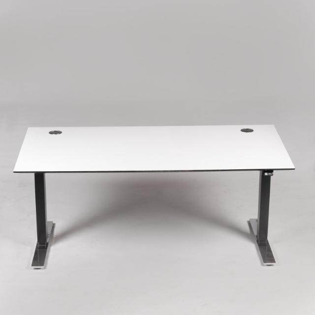 Gubi hæve hæve bord - hvid laminat m. sort kant - sort stel m. krom fødder - 170x90 cm