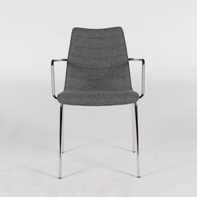 Chairsupply - Frigg - Konferencestol - Medium grå (602) - Fenice - Krom - Med